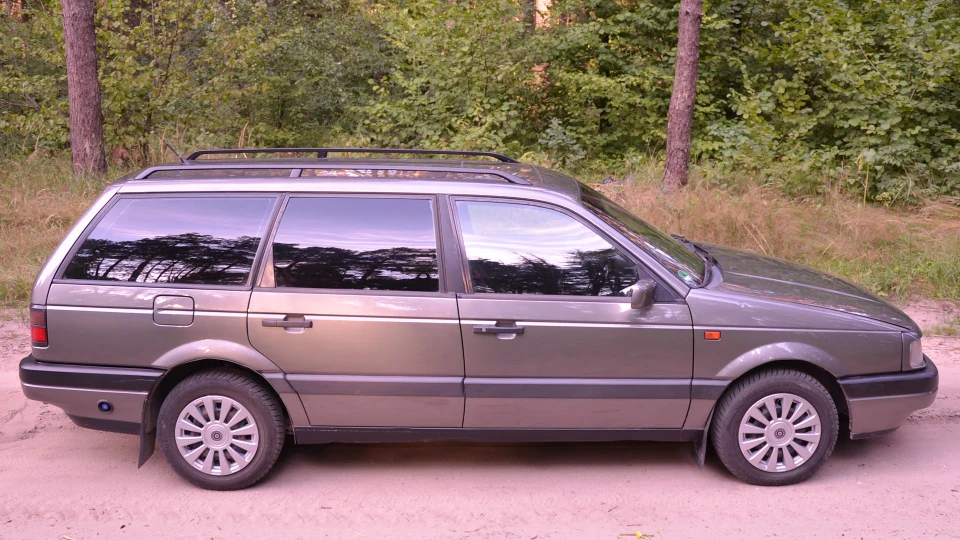 Volkswagen Passat Variant 1,8i дружина машина 3