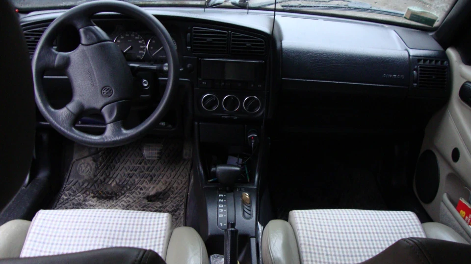 Volkswagen Passat Variant 1.8монік 5