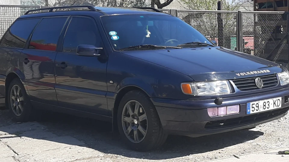 Volkswagen Passat Variant 1.9 tdi from CANADA 2