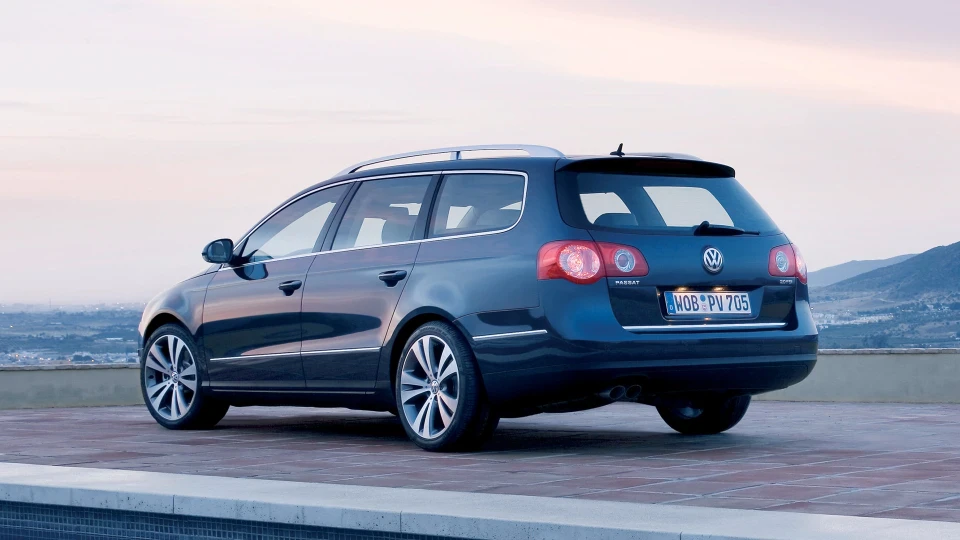 Volkswagen Passat Variant 2.0 BMP RAYS ENG