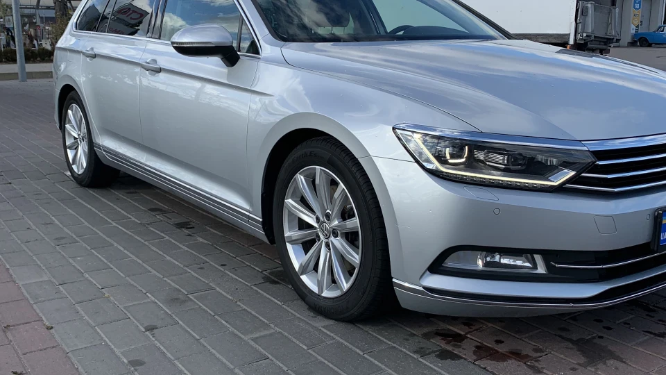 Volkswagen Passat Variant 2.0 tdi. 140kw.