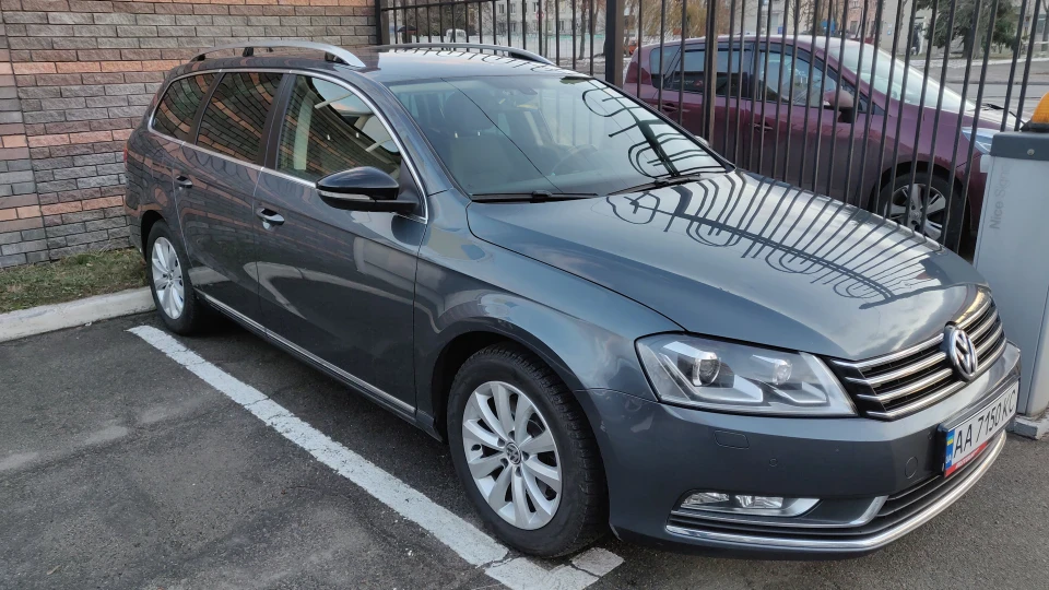 Volkswagen Passat Variant 2.0 TDI 6 DSG islandgrau 2