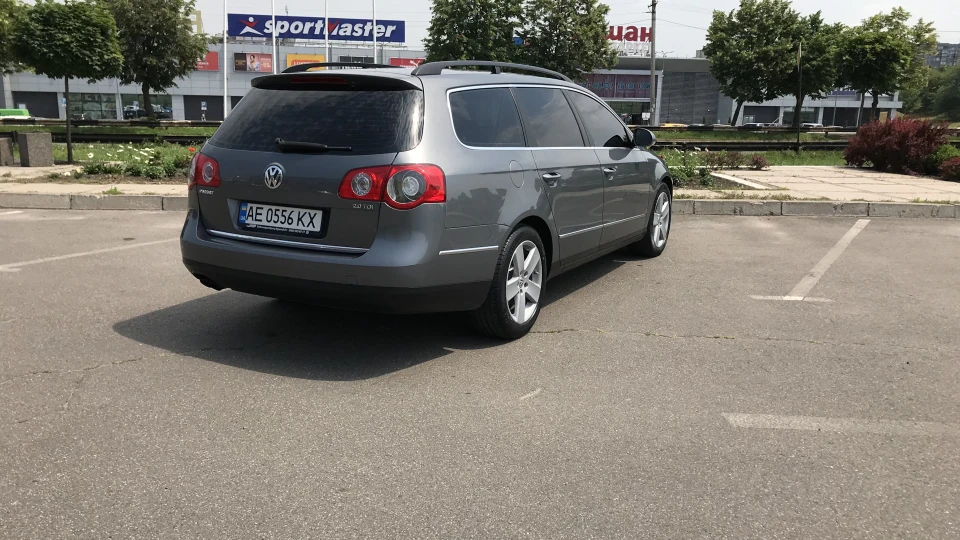 Volkswagen Passat Variant 2.0 TDi BKP 4