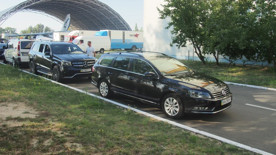 Volkswagen Passat Variant 2,0 TDI Comfortline MT 4