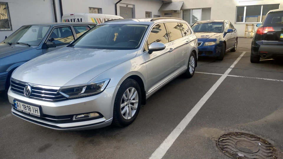 Volkswagen Passat Variant 2.0TDI Ікарус 2
