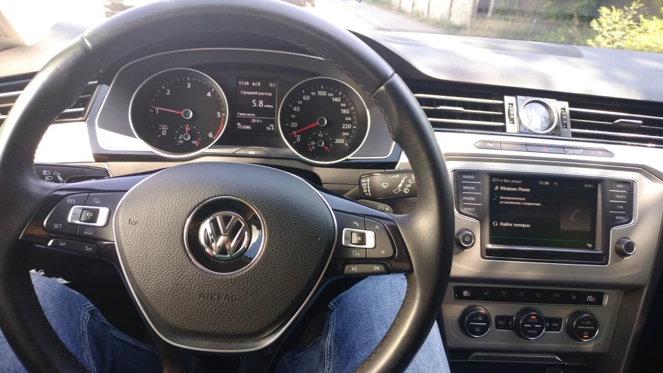 Volkswagen Passat Variant 2.0TDI Ікарус 5