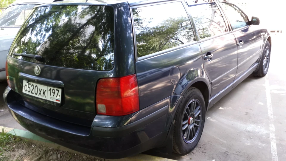 Volkswagen Passat Variant 2.3 VR5 150 л.с.