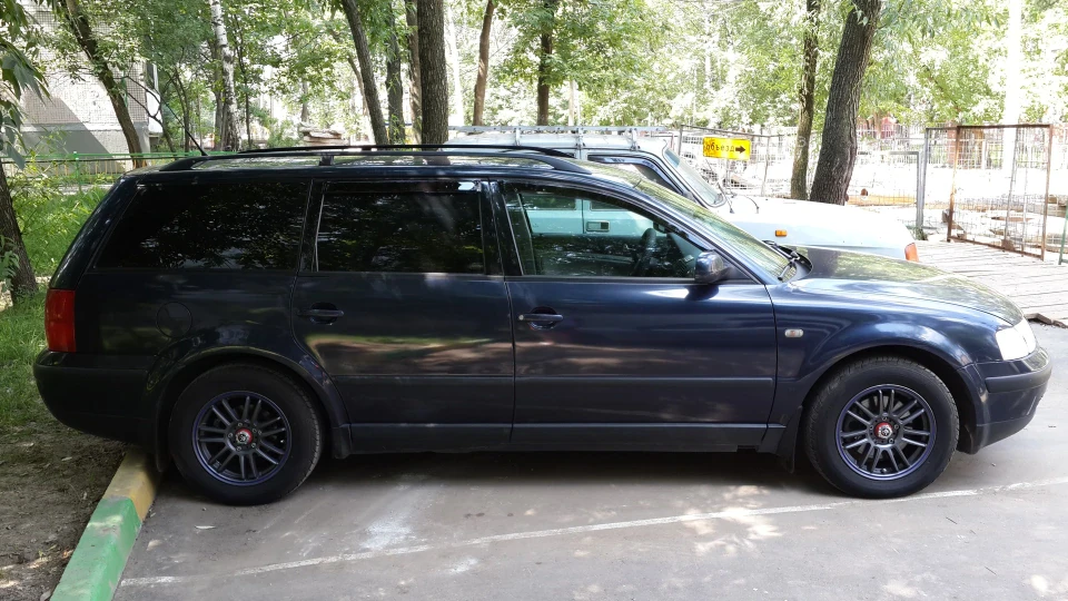 Volkswagen Passat Variant 2.3 VR5 150 л.с. 2