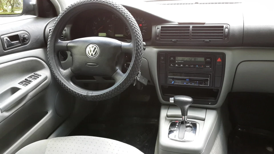Volkswagen Passat Variant 2.3 VR5 150 л.с. 3
