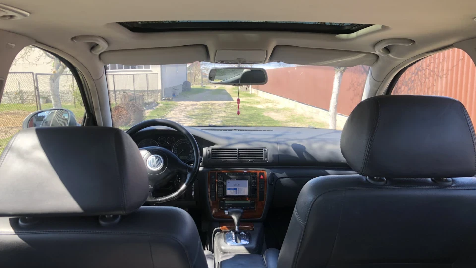 Volkswagen Passat Variant 2.5 TDI BAU132kw 4motion 2