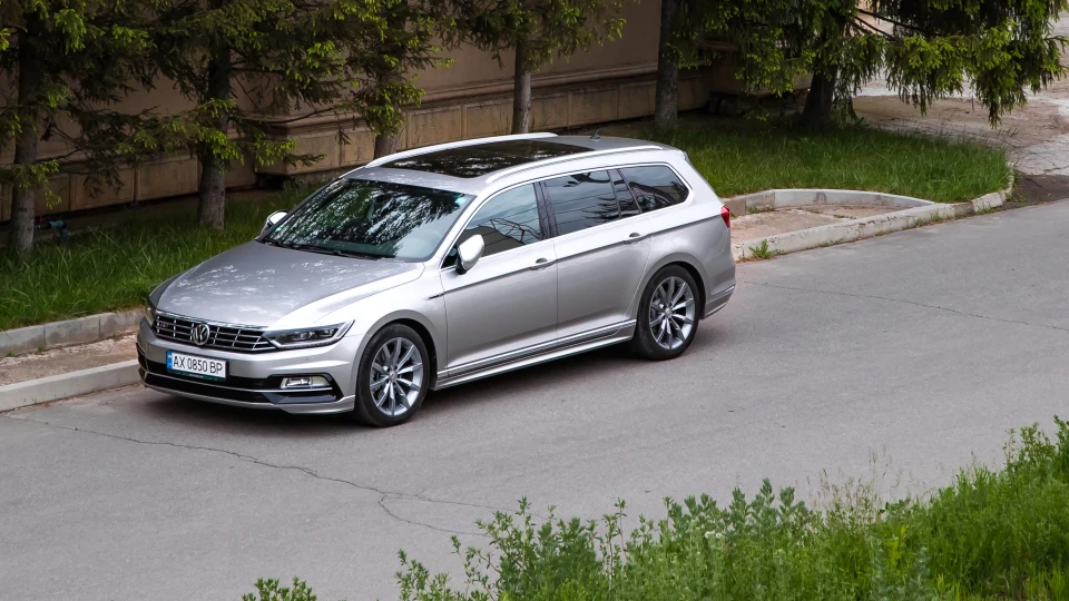 Volkswagen Passat Variant 2х R-line 2