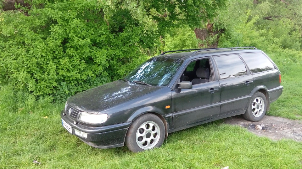 Volkswagen Passat Variant ABF Чорний корабель 3
