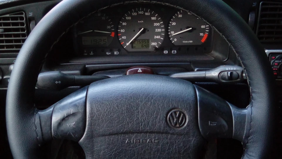 Volkswagen Passat Variant ABF Чорний корабель 5