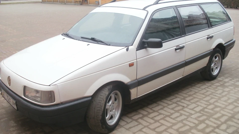 Volkswagen Passat Variant Білий Бульдозер 3