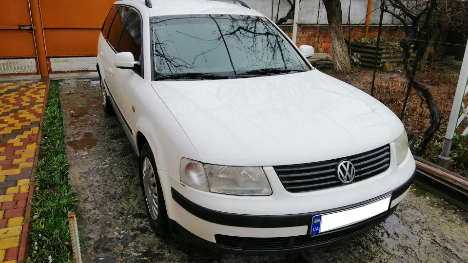 Volkswagen Passat Variant Білий вагон 4