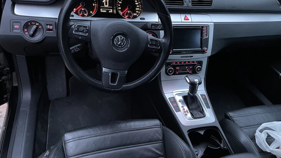 Volkswagen Passat Variant Black Style 2