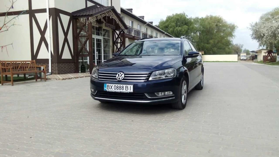 Volkswagen Passat Variant Blue birdie 5