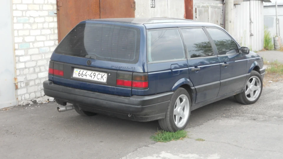 Volkswagen Passat Variant Чисто СКАТ) 2