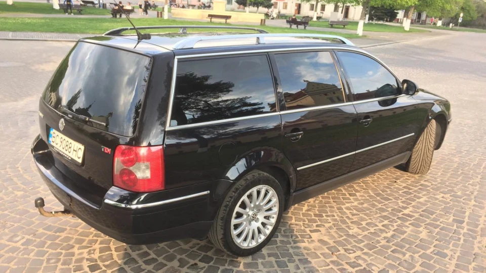 Volkswagen Passat Variant EXCLUSIVE 2