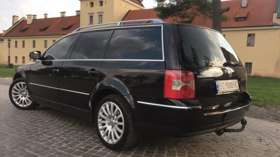 Volkswagen Passat Variant EXCLUSIVE 3