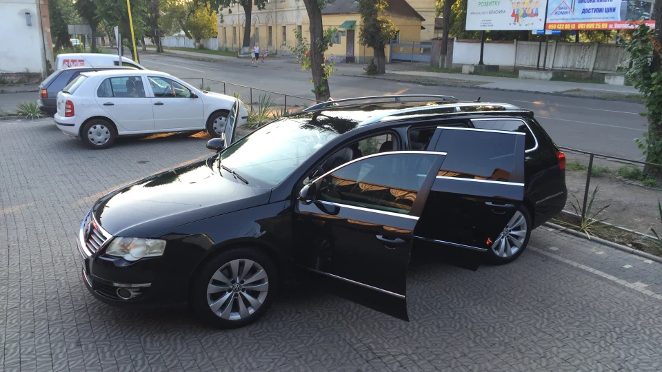 Volkswagen Passat Variant Highline~Chrome 4