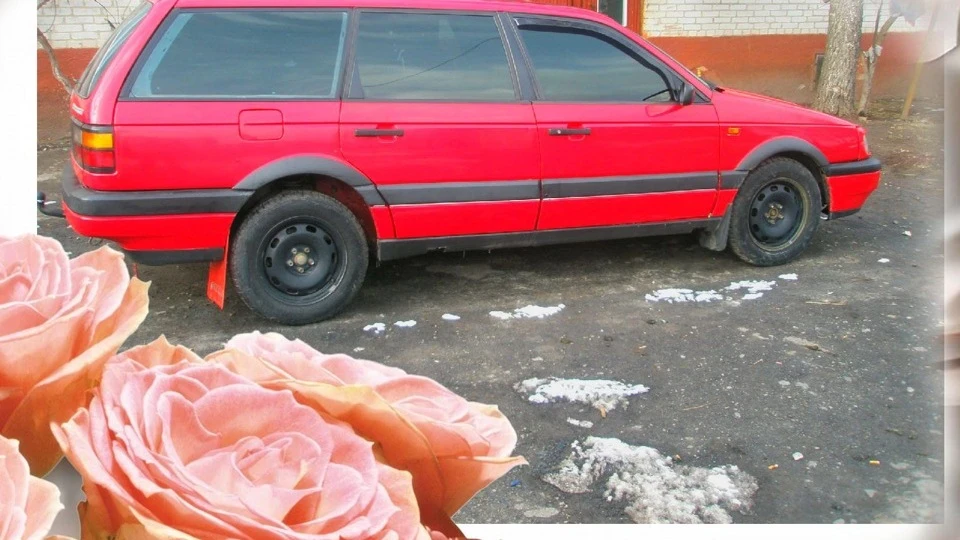 Volkswagen Passat Variant червоний подаруночок)