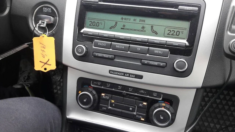 Volkswagen Passat Variant LC8Z MOCCABRAUN 2
