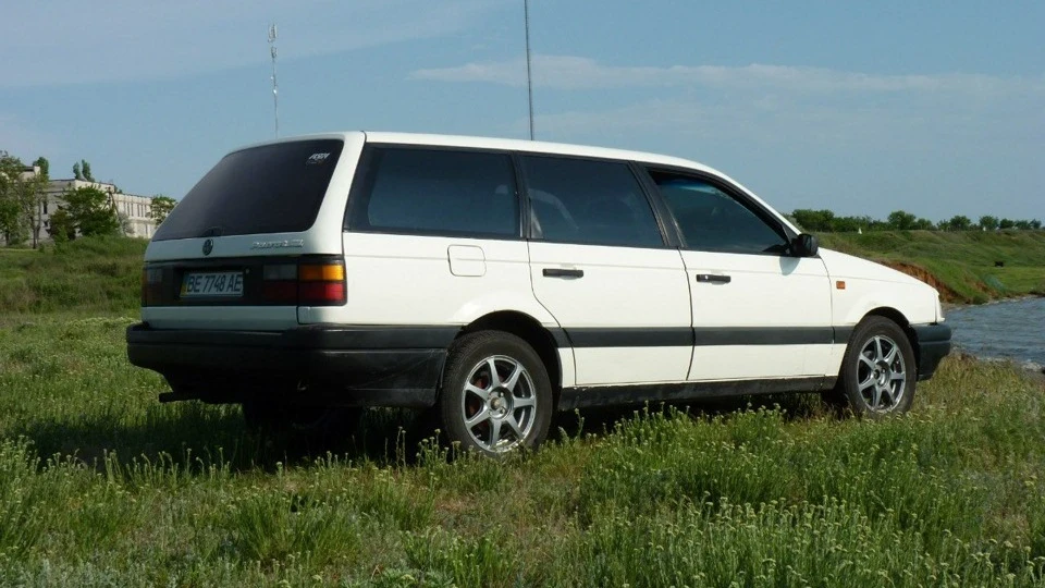 Volkswagen Passat Variant Бузковий 2