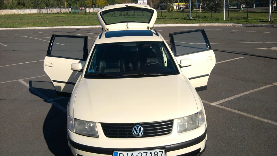 Volkswagen Passat Variant Вагон 1.9 TDI. АКПП. ) 2