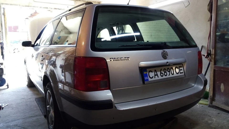 Volkswagen Passat Variant VR5 Syncro зі Стокгольму 5