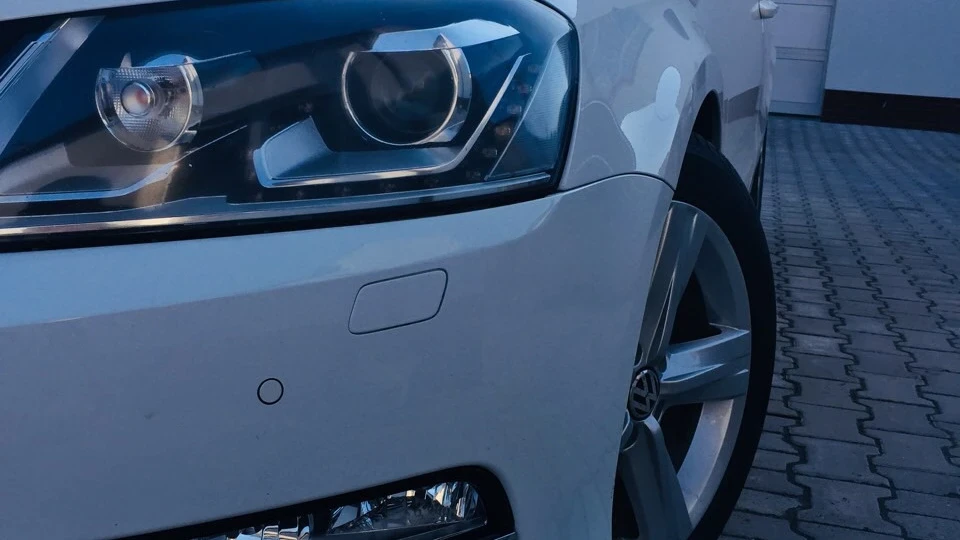 Volkswagen Passat Variant White 5