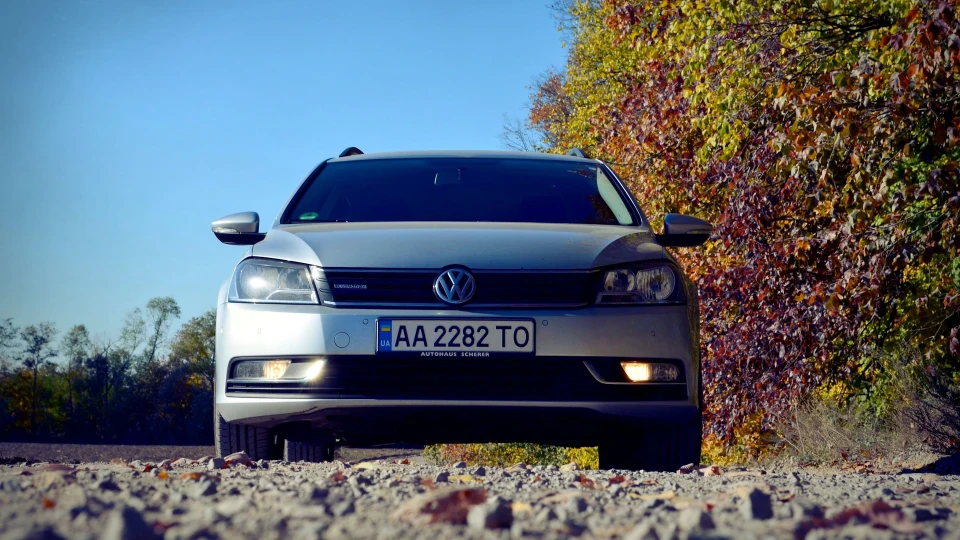 Volkswagen Passat Variant YUG 3