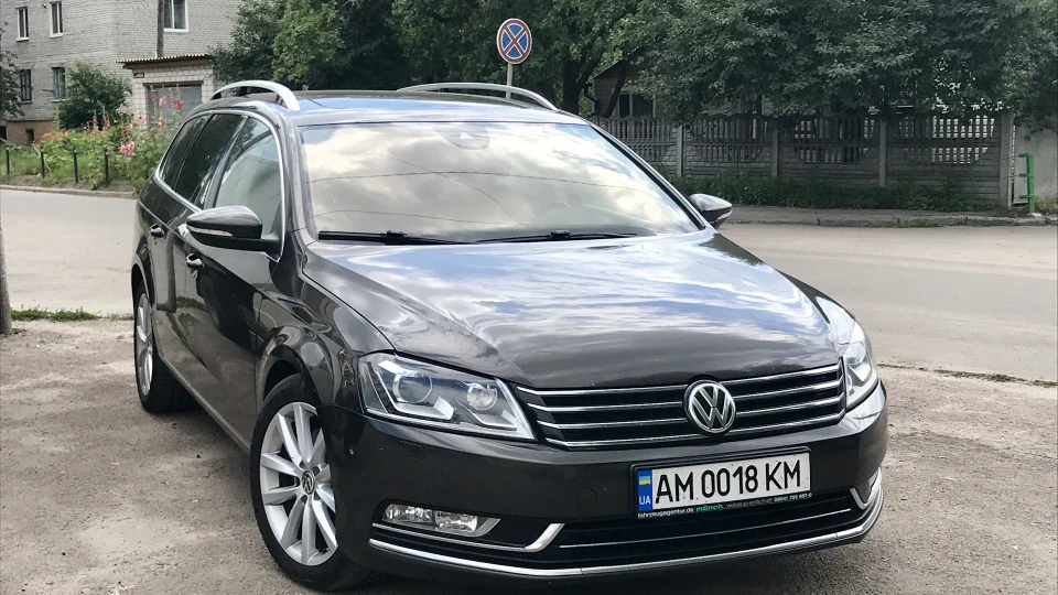 Volkswagen Passat Variant Жирний