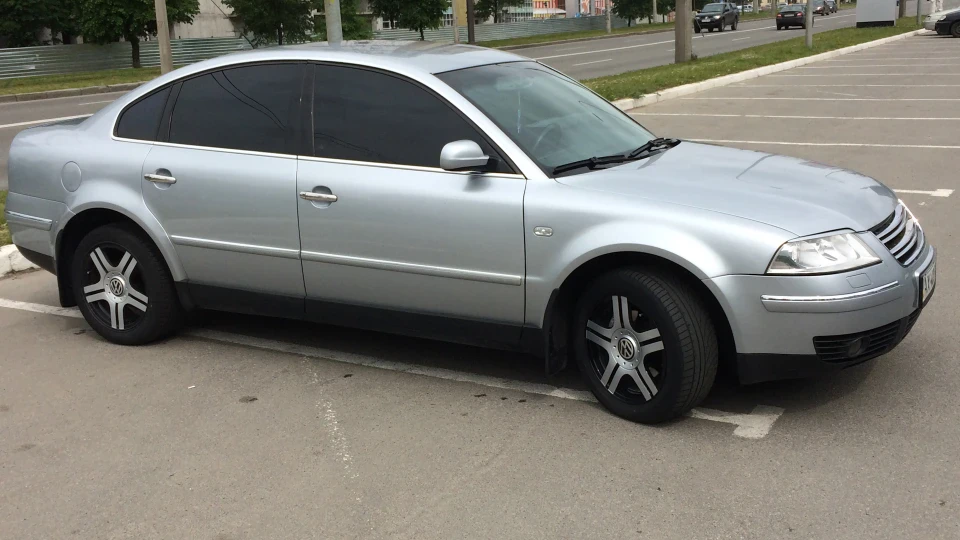 Volkswagen Passat 2