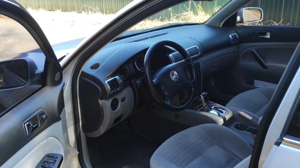 Volkswagen Passat 2