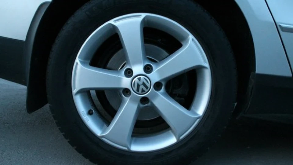 Volkswagen Passat 2