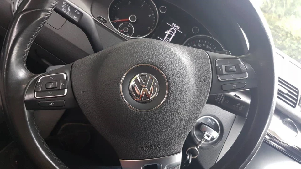 Volkswagen Passat 2
