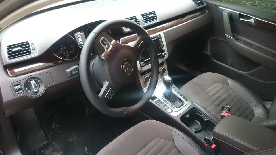 Volkswagen Passat 2