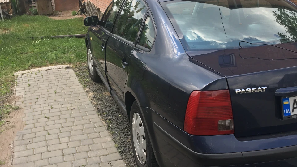 Volkswagen Passat 1.6 ahl 2