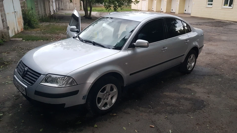 Volkswagen Passat 1.8 awt 3