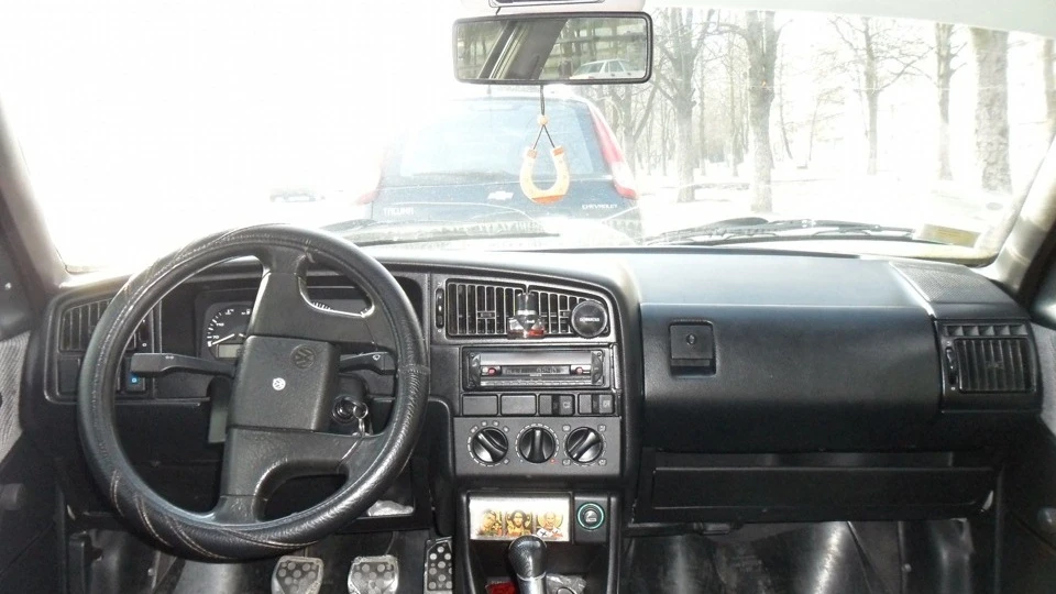 Volkswagen Passat 1.8 Mono 2