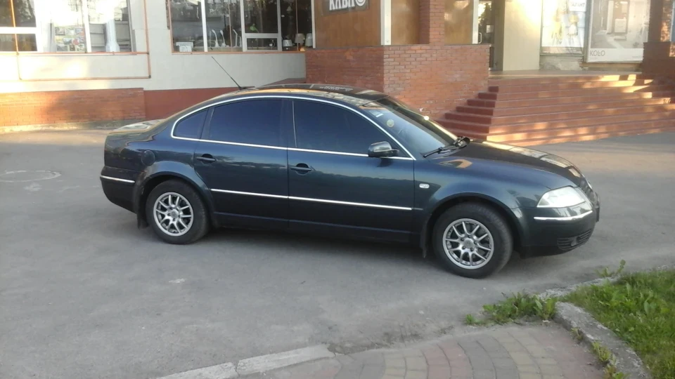 Volkswagen Passat 1,8 т AWT 4