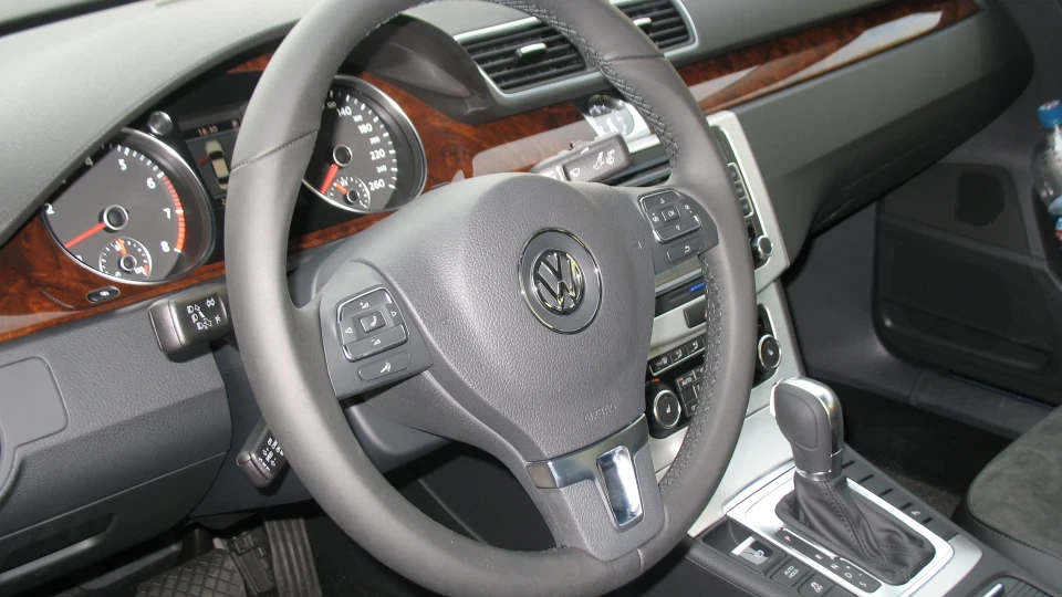 Volkswagen Passat 1.8 TSI DSG7