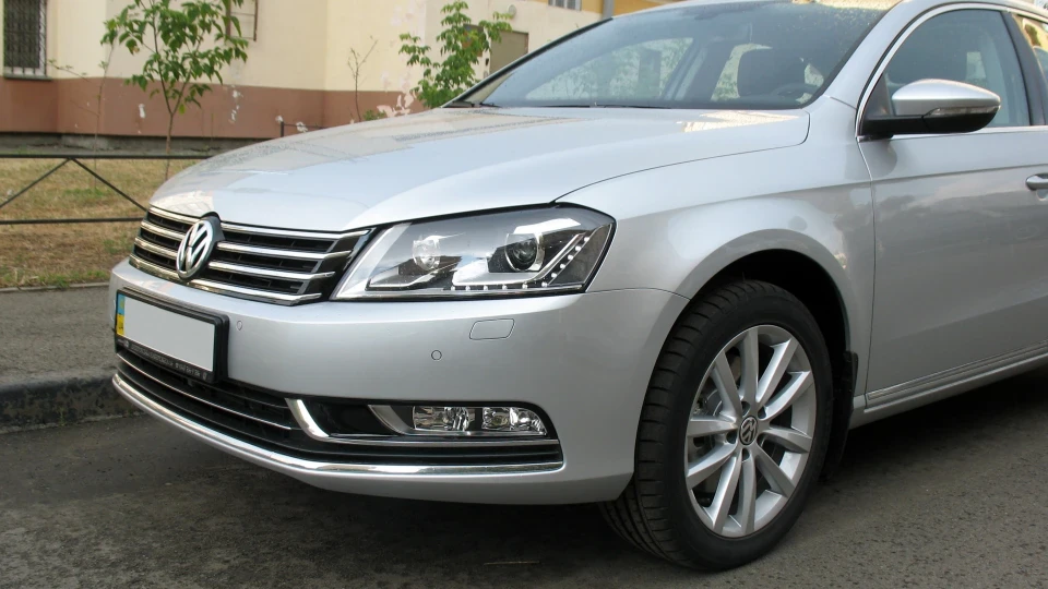 Volkswagen Passat 1.8 TSI DSG7 5