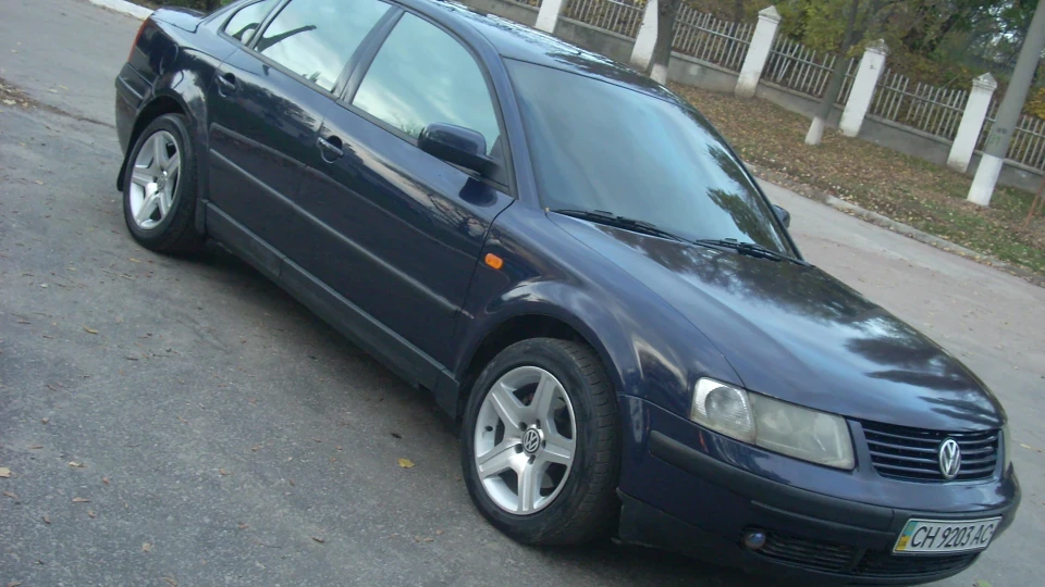 Volkswagen Passat 1.8 TURBO 3