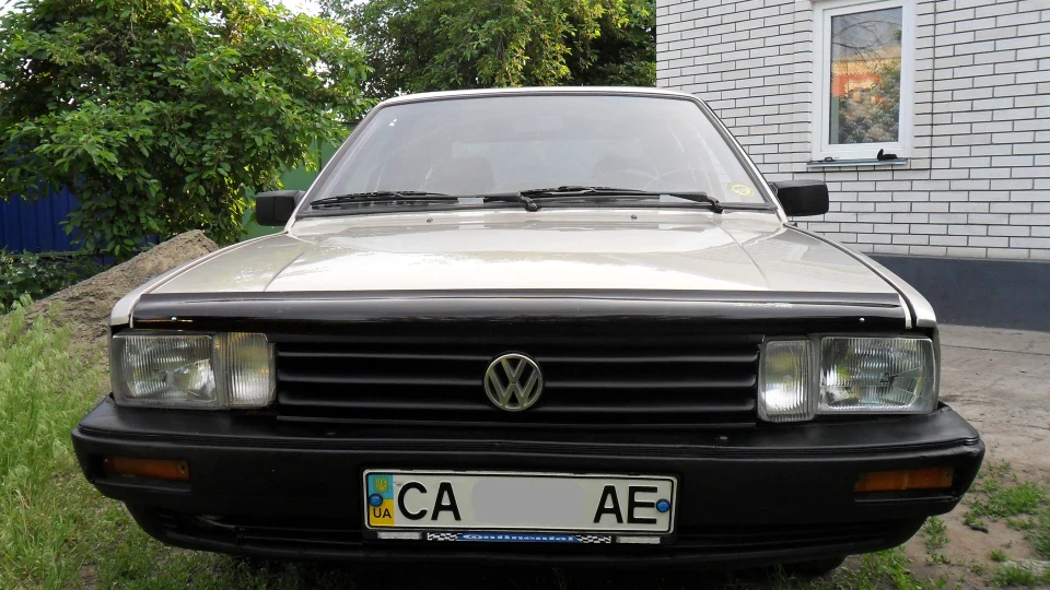 Volkswagen Passat 1.8 Хетчбек