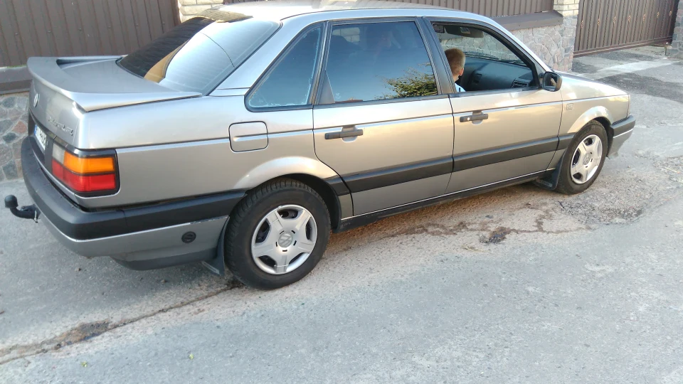 Volkswagen Passat 1.8pf МКПП 5