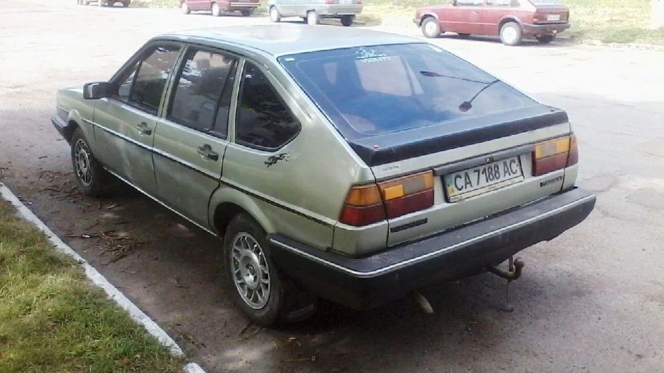 Volkswagen Passat 1.8S NE 90 л.с.Solex,ГБО 2
