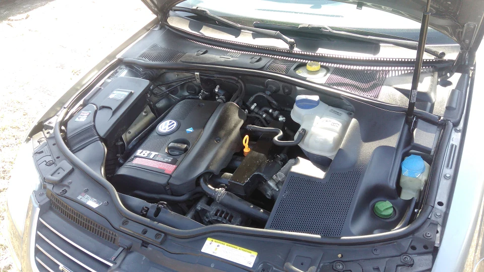 Volkswagen Passat 1.8T AWT Comfortline+ 2