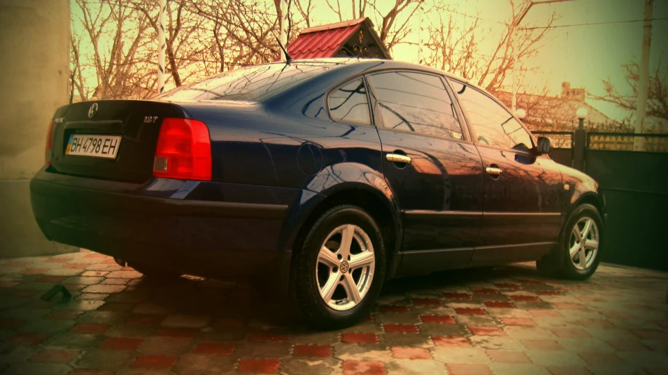 Volkswagen Passat 1.8T 2